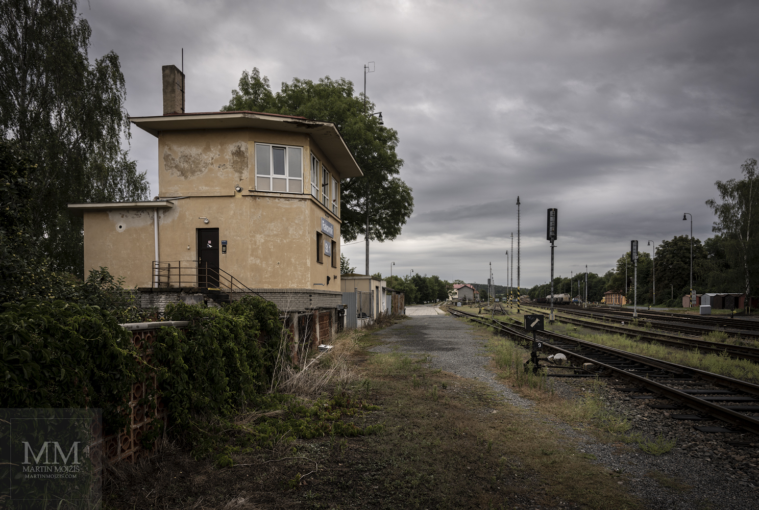 Signal house 1 near the northwestern heading. Railway station Rakovnik.