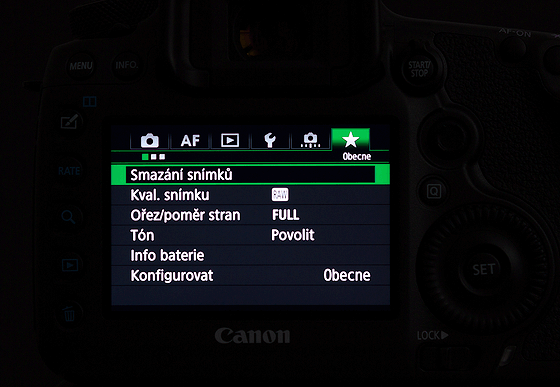 Canon EOS 5DSR – ukázka dvou záložek z nabídky – první podstránky Fotografování a Moje nabídka.