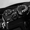 Část ovládacích prvků fotoaparátu Fujifilm X-PRO1.