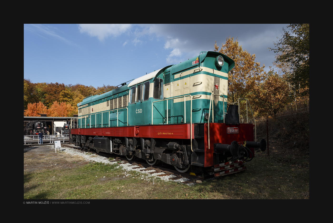 Motorová lokomotiva T669.0001 Čmelák.