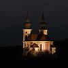 Umělecká velkoformátová fotografie krajiny s osvětleným kostelem. Martin Mojžíš.